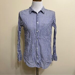 J. Crew Men Boy Blue and White Casual Button Down Shirt Size 2